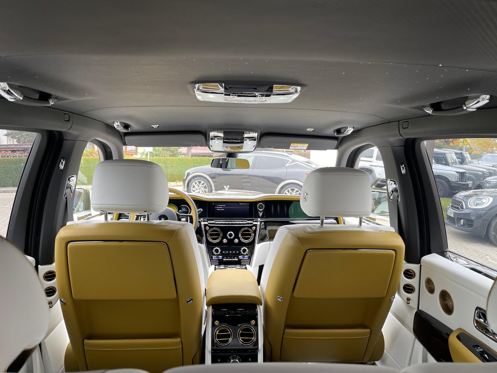 Rolls-Royce Cullinan — photo 9